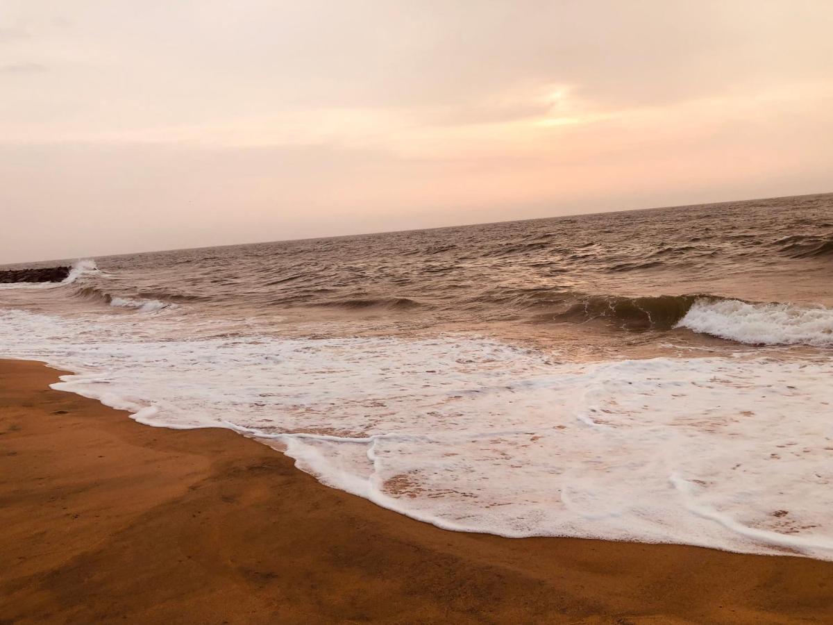 Honey Beach 尼甘布 外观 照片