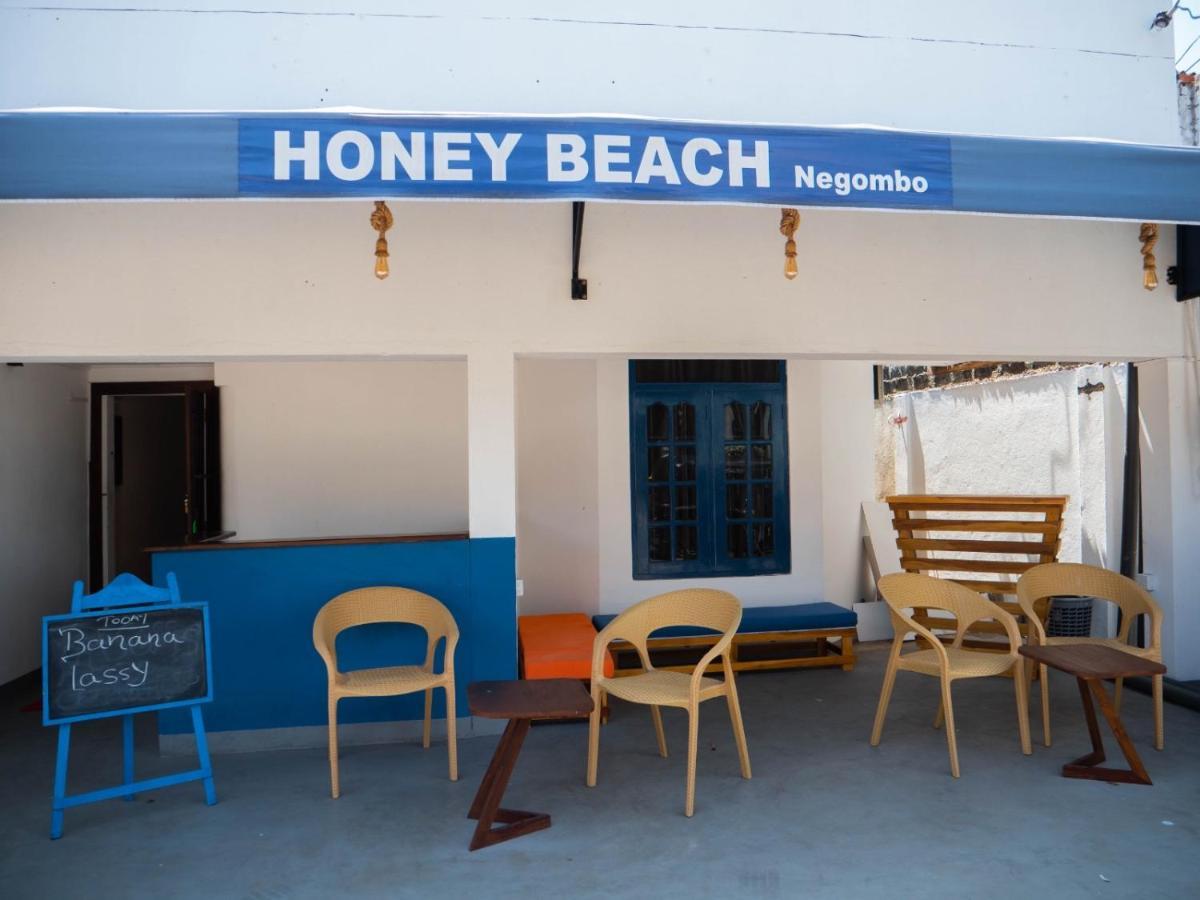 Honey Beach 尼甘布 外观 照片