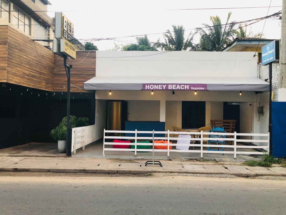 Honey Beach 尼甘布 外观 照片
