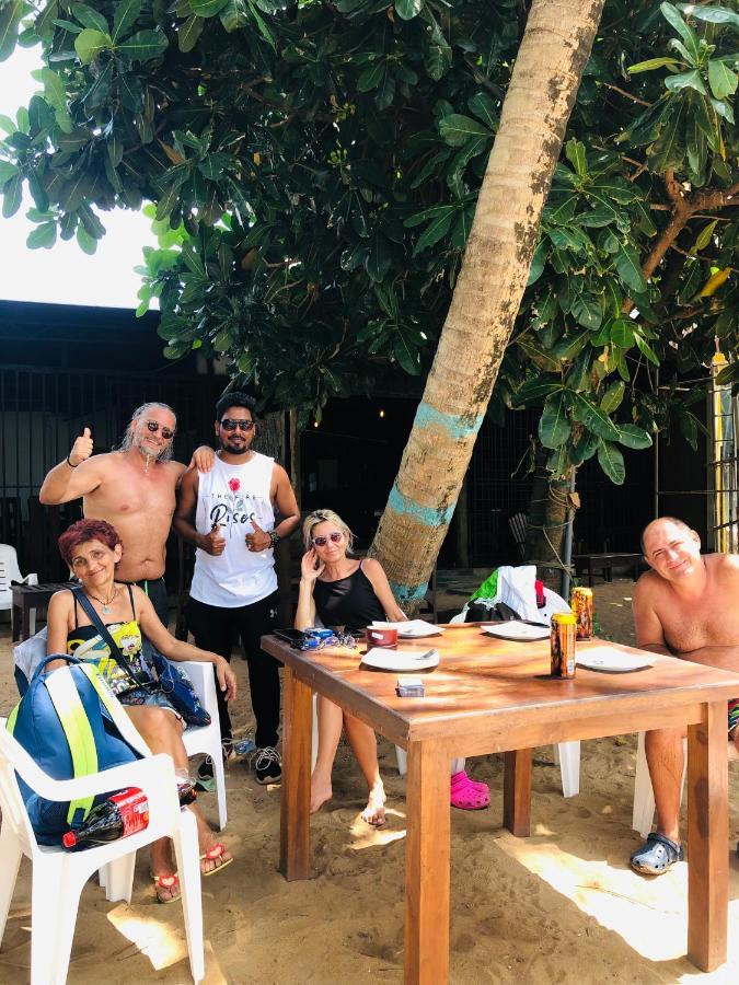 Honey Beach 尼甘布 外观 照片