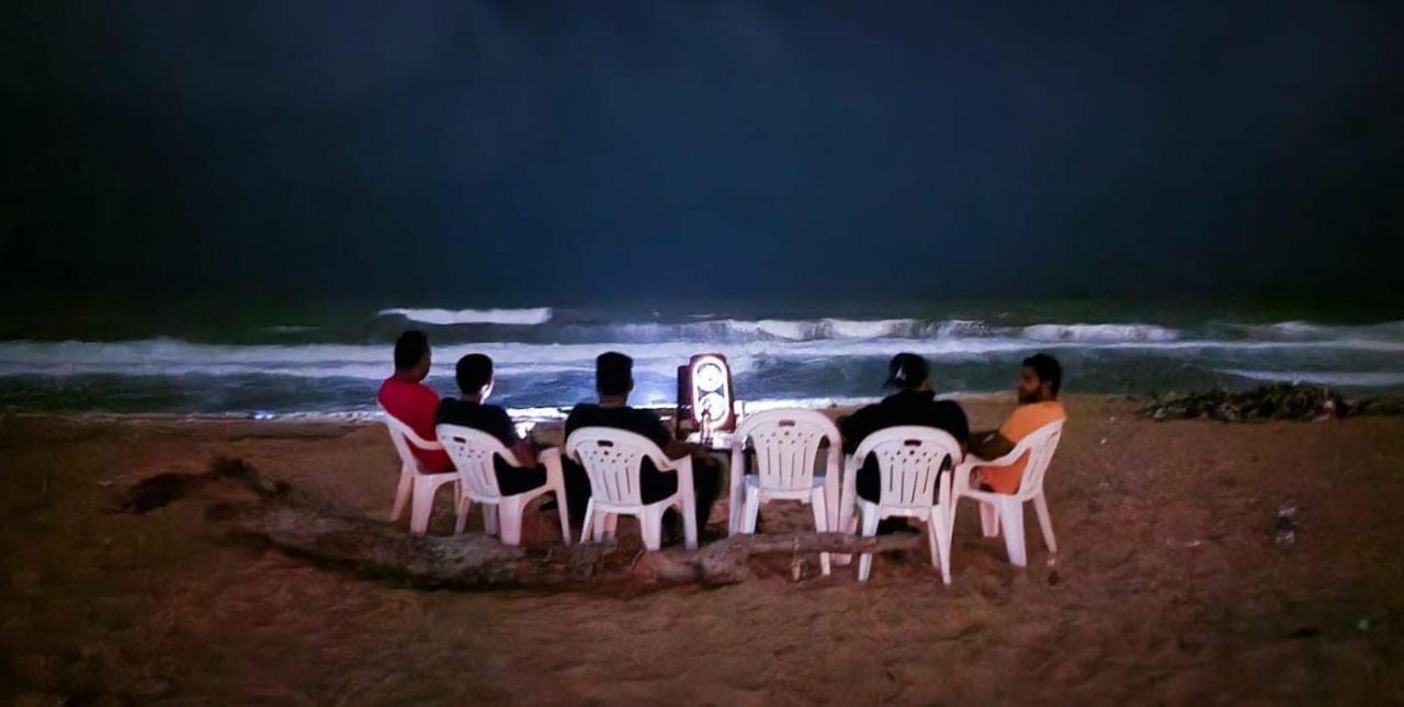 Honey Beach 尼甘布 外观 照片
