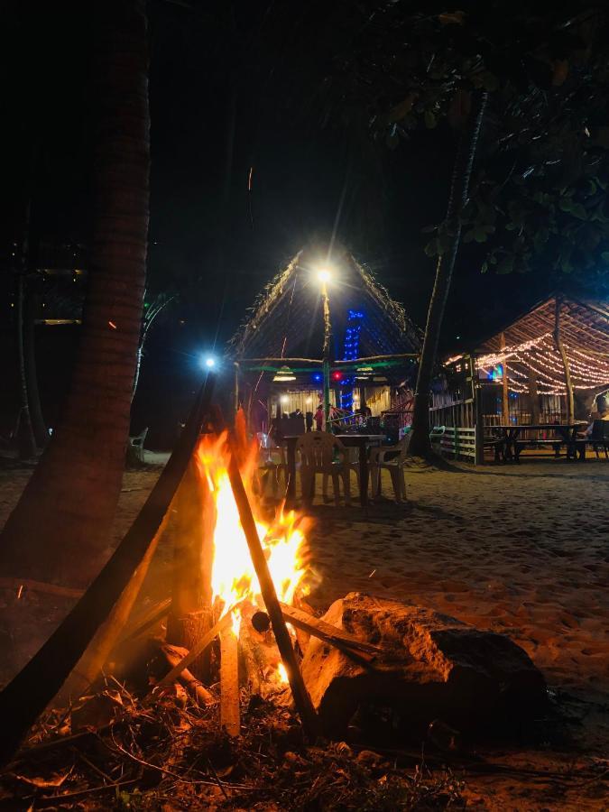 Honey Beach 尼甘布 外观 照片