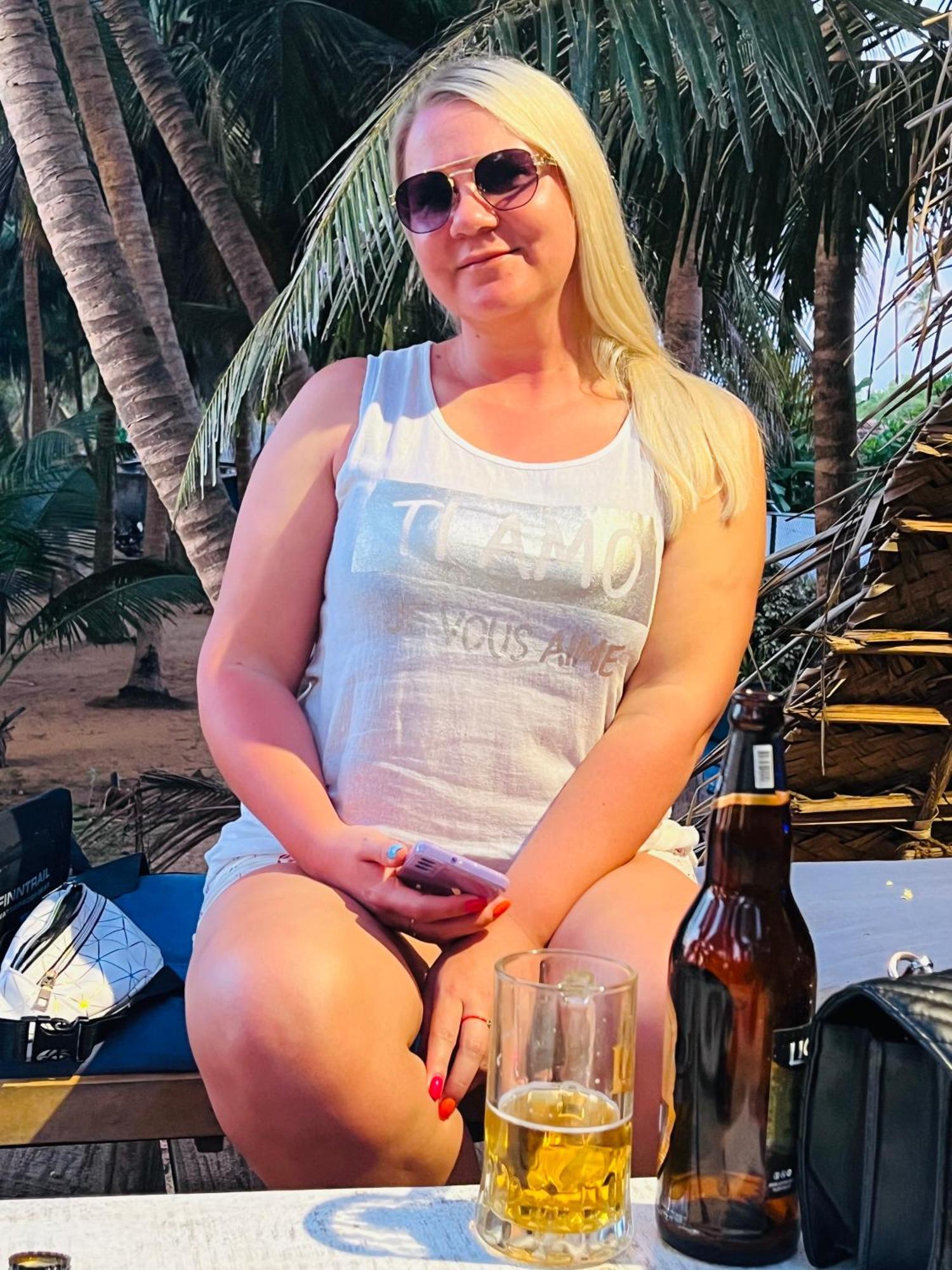 Honey Beach 尼甘布 外观 照片